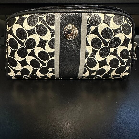 Coach Handbags - COACH CHELSEA HERITAGE STRIPE MAKE-UP TRAVEL BAG BLACK / WHITE